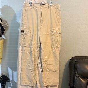 Abercrombie & Fitch Light Tan Cargo Pants